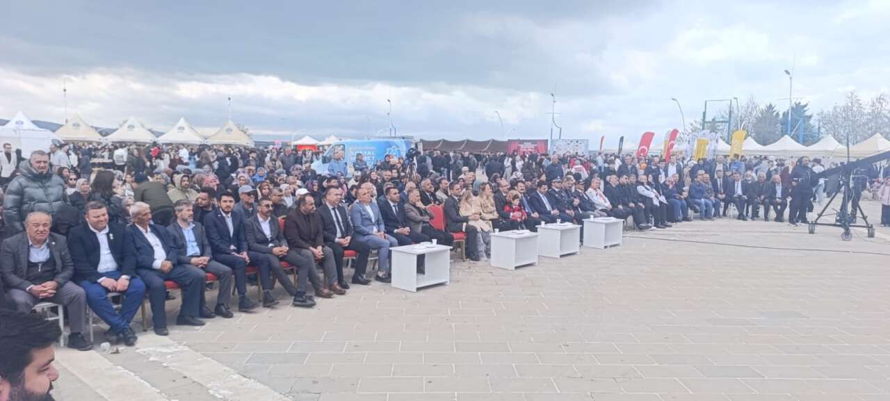 Konya Beyşehir’de Gençlik ve Lezzet Festivali coşkuyla başladı 5